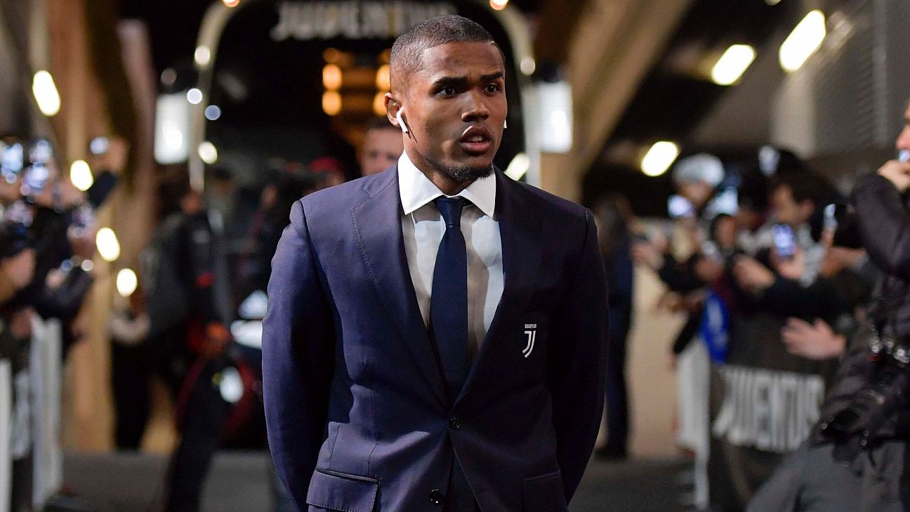 Douglas Costa revela se jogaria Kings League e diz posição onde Neymar entraria no top 10 da história do futebol: 'Provavelmente...'