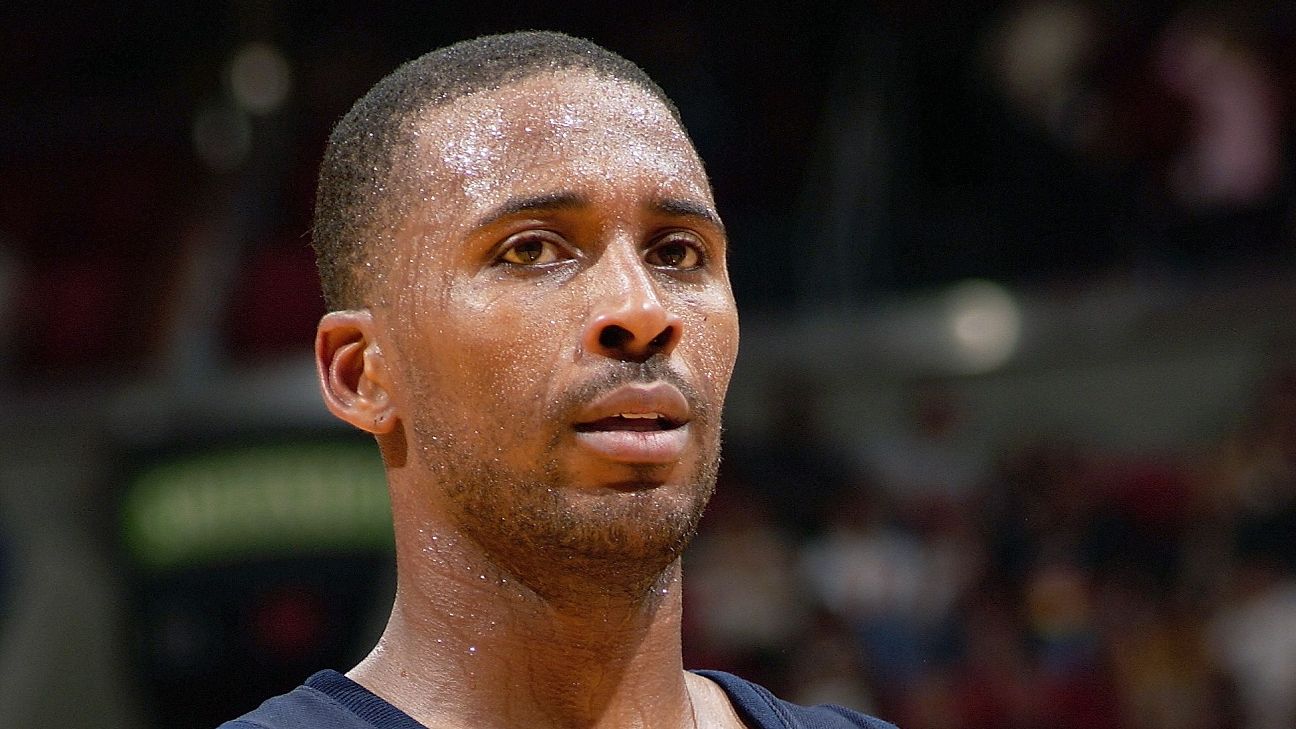 Ex-wife says Lorenzen Wright left with drugs the night he died