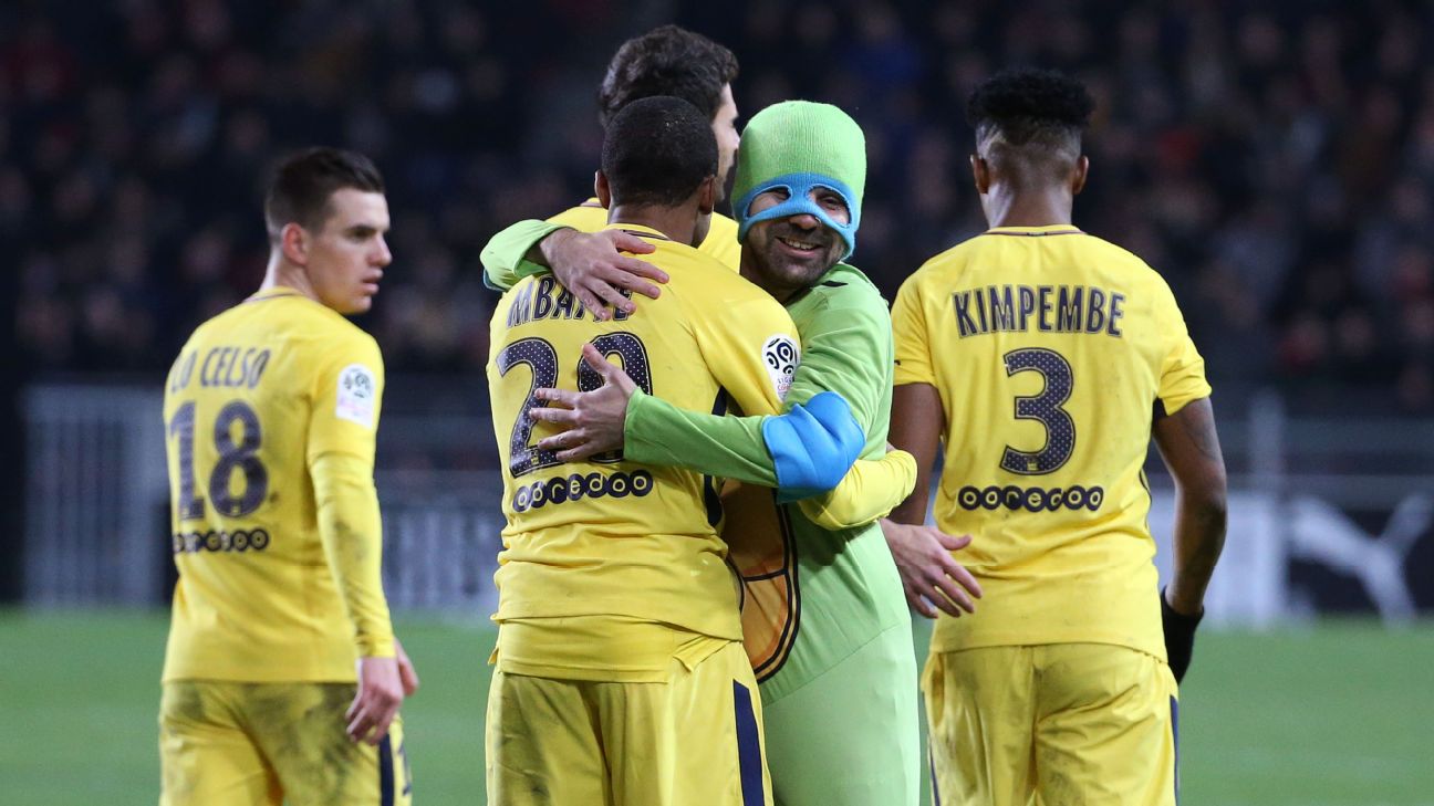 Psg S Kylian Mbappe Embraced By Pitch Invaders Dressed As Ninja Turtles