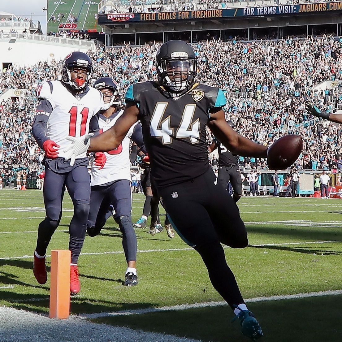 Jaguars thump Texans 45-7 for 1st playoff berth since 2007