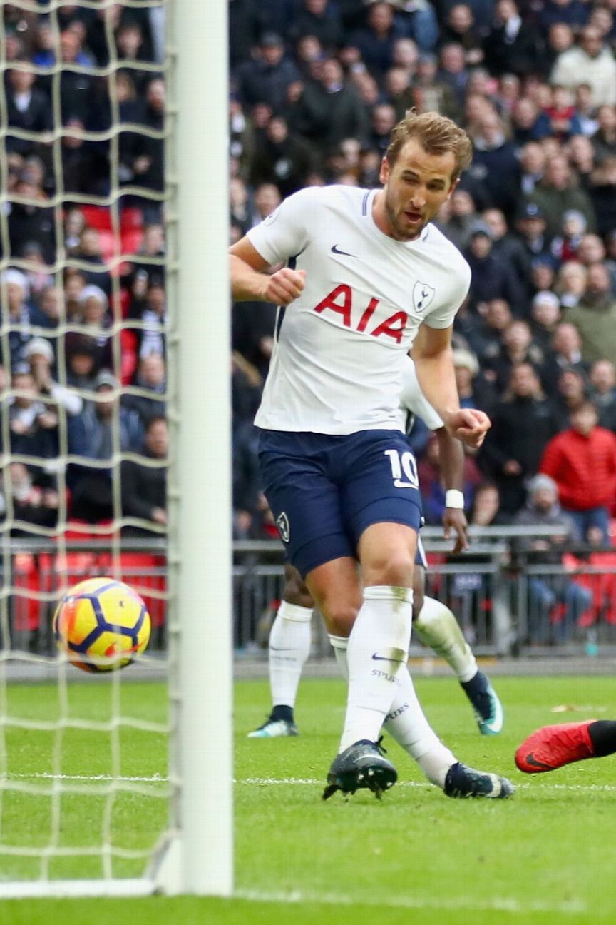 Ben Davies backs Tottenham star Harry Kane to break Alan Shearer's Premier  League goals record 