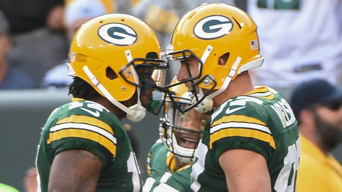 Davante Adams doesn't like Jordy Nelson in Raiders colors