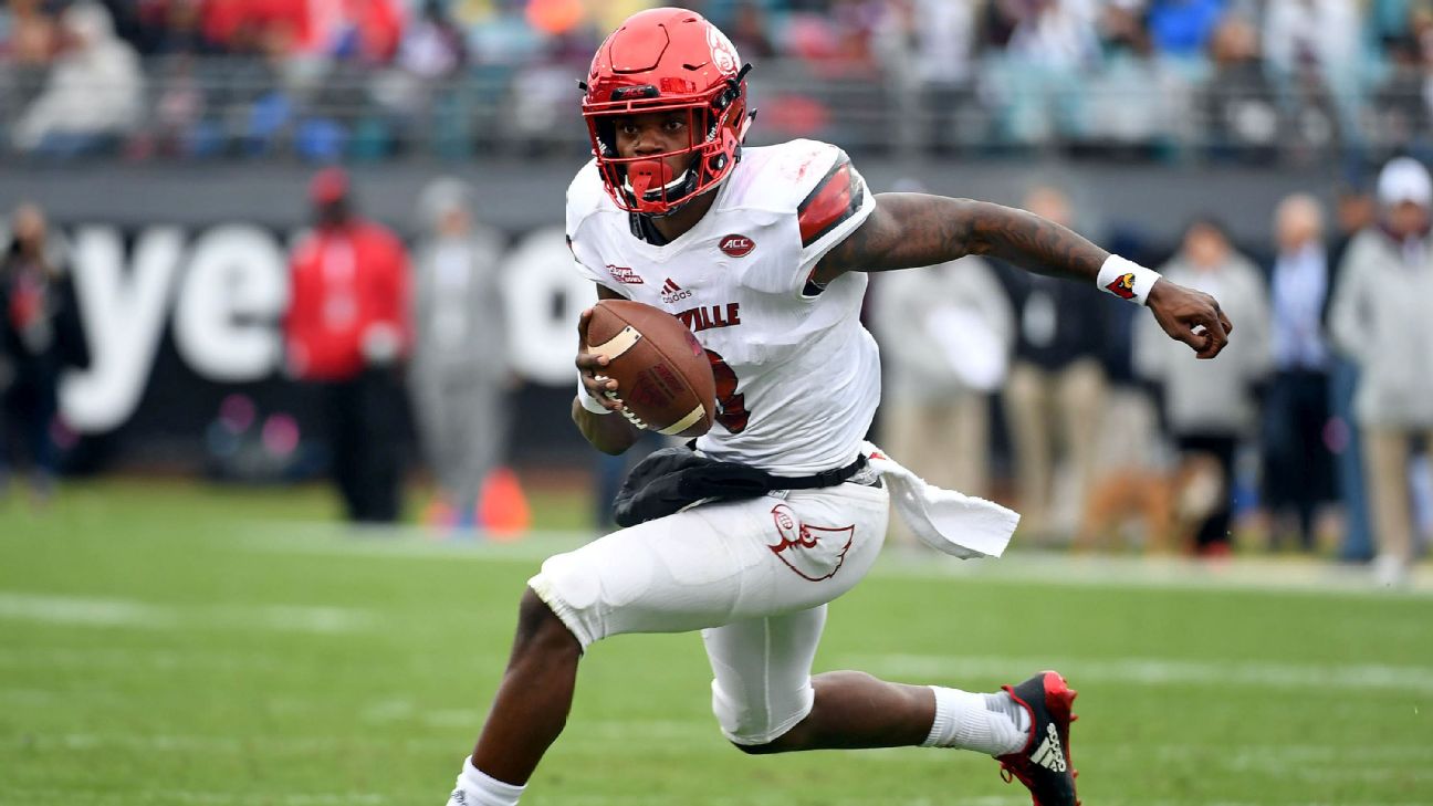 Lamar Jackson Louisville Cardinals Unsigned Throwing Ball vs. Kentucky Wildcats Photograph