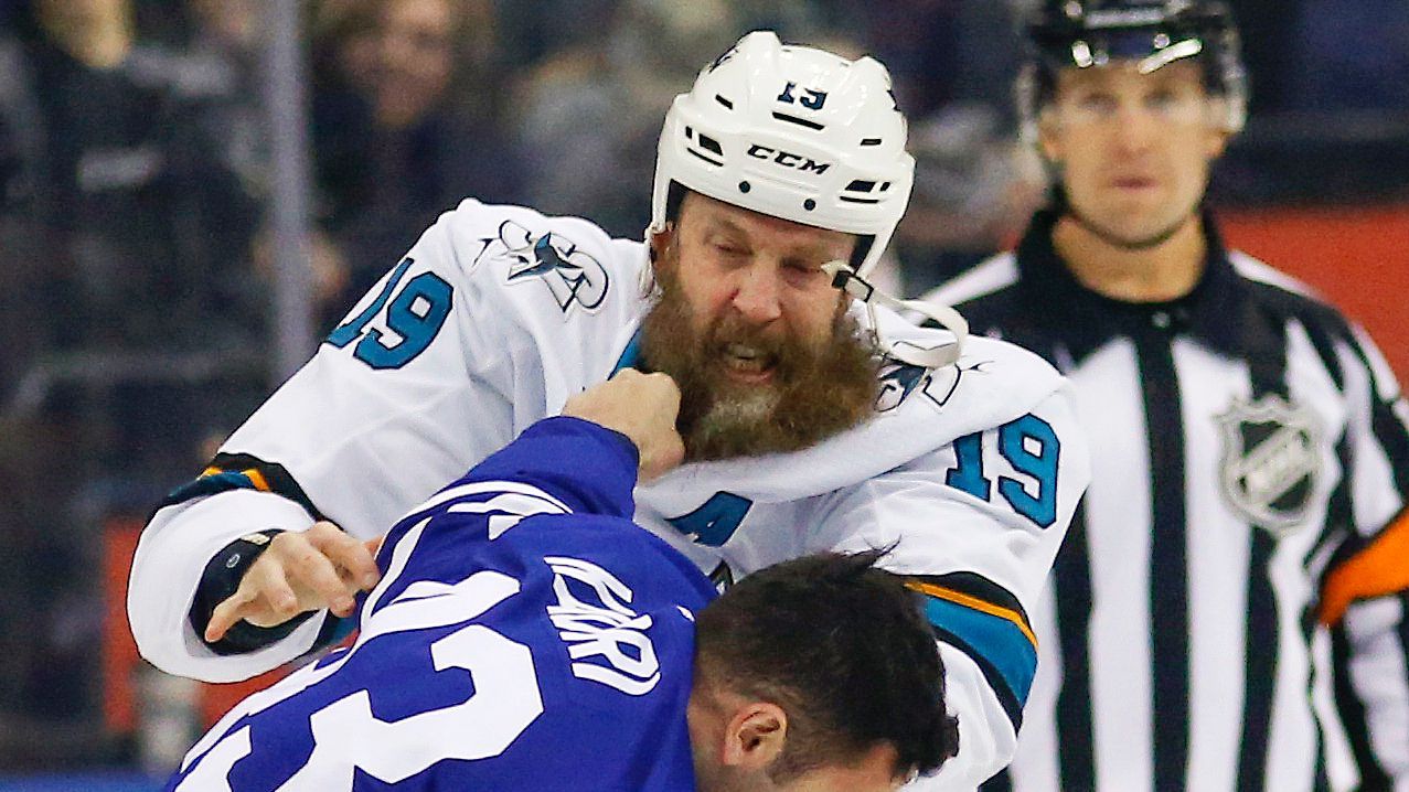 Watch a handful of Joe Thornton's beard get ripped out during a hockey  fight - The Boston Globe