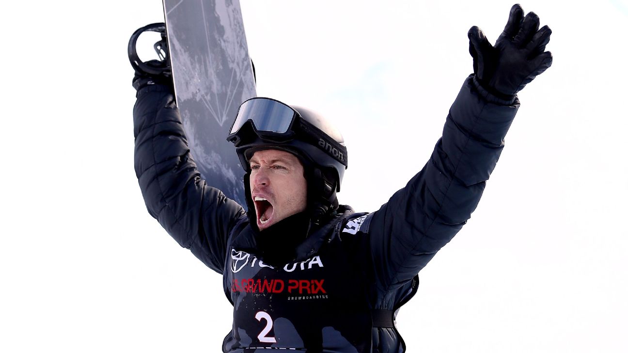 Shaun White soars to 3rd Olympic halfpipe title