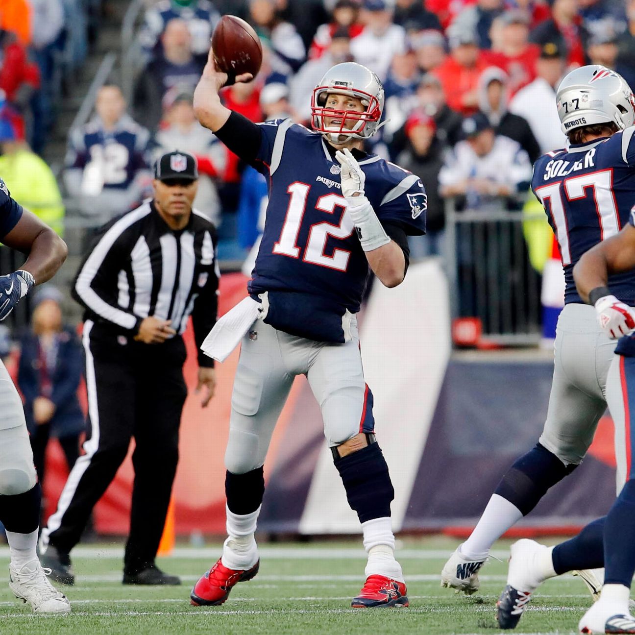 Brady Leads Patriots Back To Super Bowl, Top Jaguars 24-20