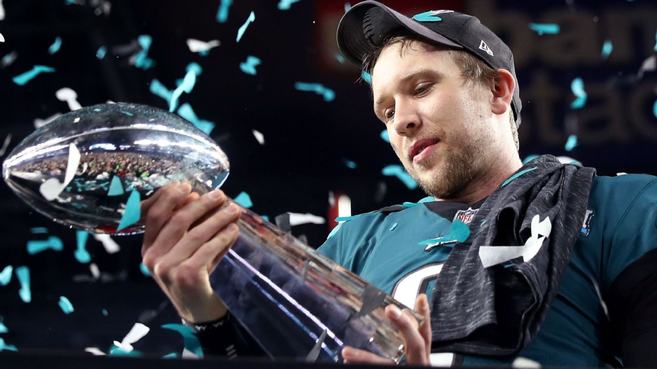 Philadelphia Eagles fan gets tattoo of Nick Foles hoisting Super