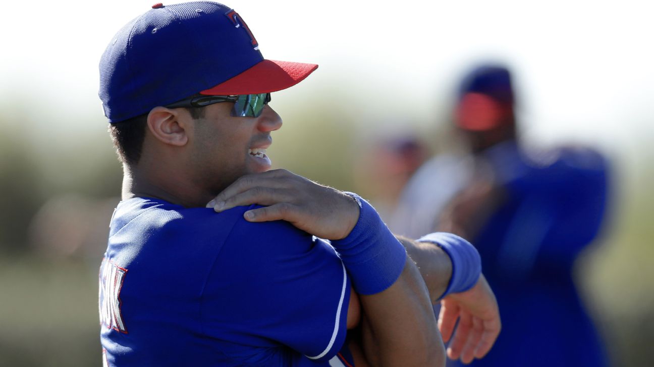 Russell Wilson still wants to show up at Texas Rangers spring training