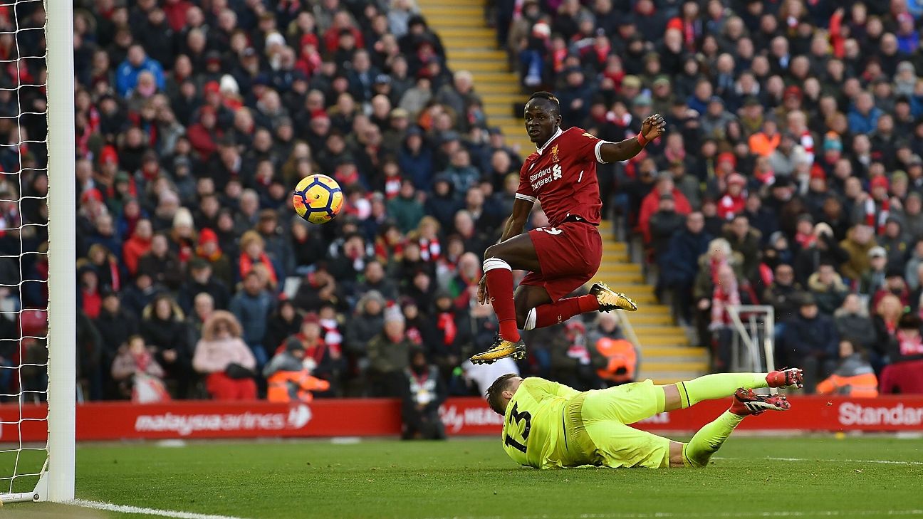 Sadio Mane Admits It Was 'Difficult' Being Dropped for Liverpool