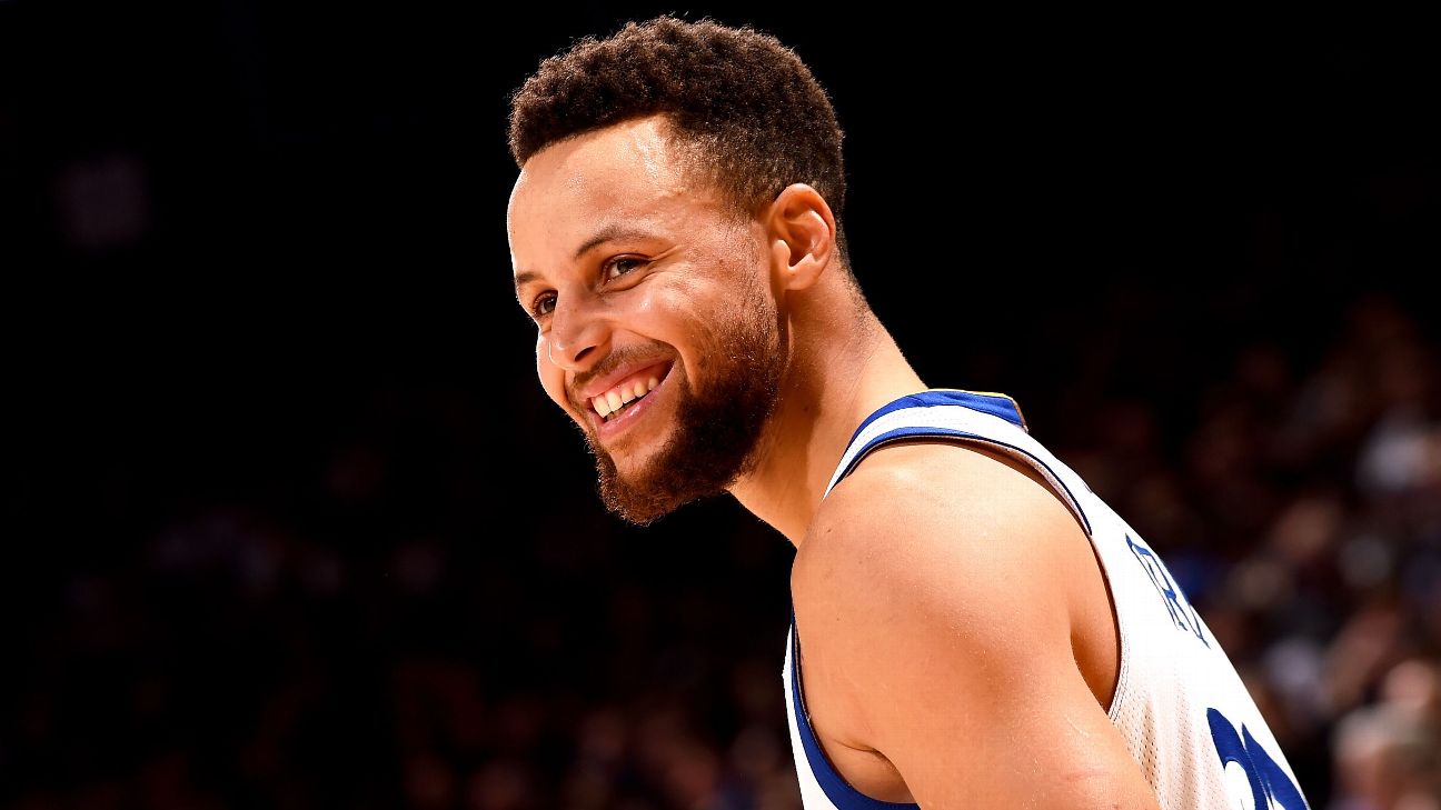 Stephen Curry the athlete treatment from kids in new Foot Locker