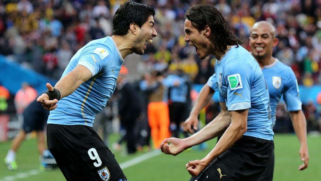 Las curiosidades que marcaron el debut de Suárez y Cavani contra Colombia