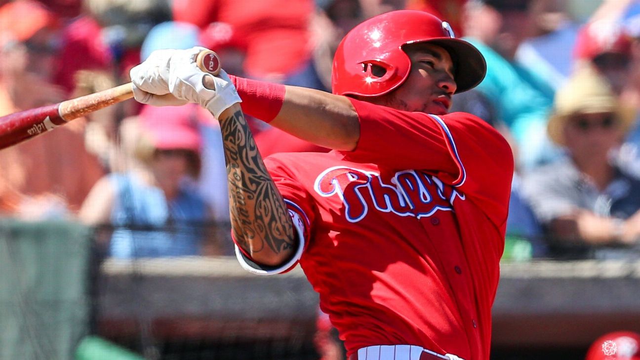 Phillies' Scott Kingery celebrates $24M, 6-year deal with homer