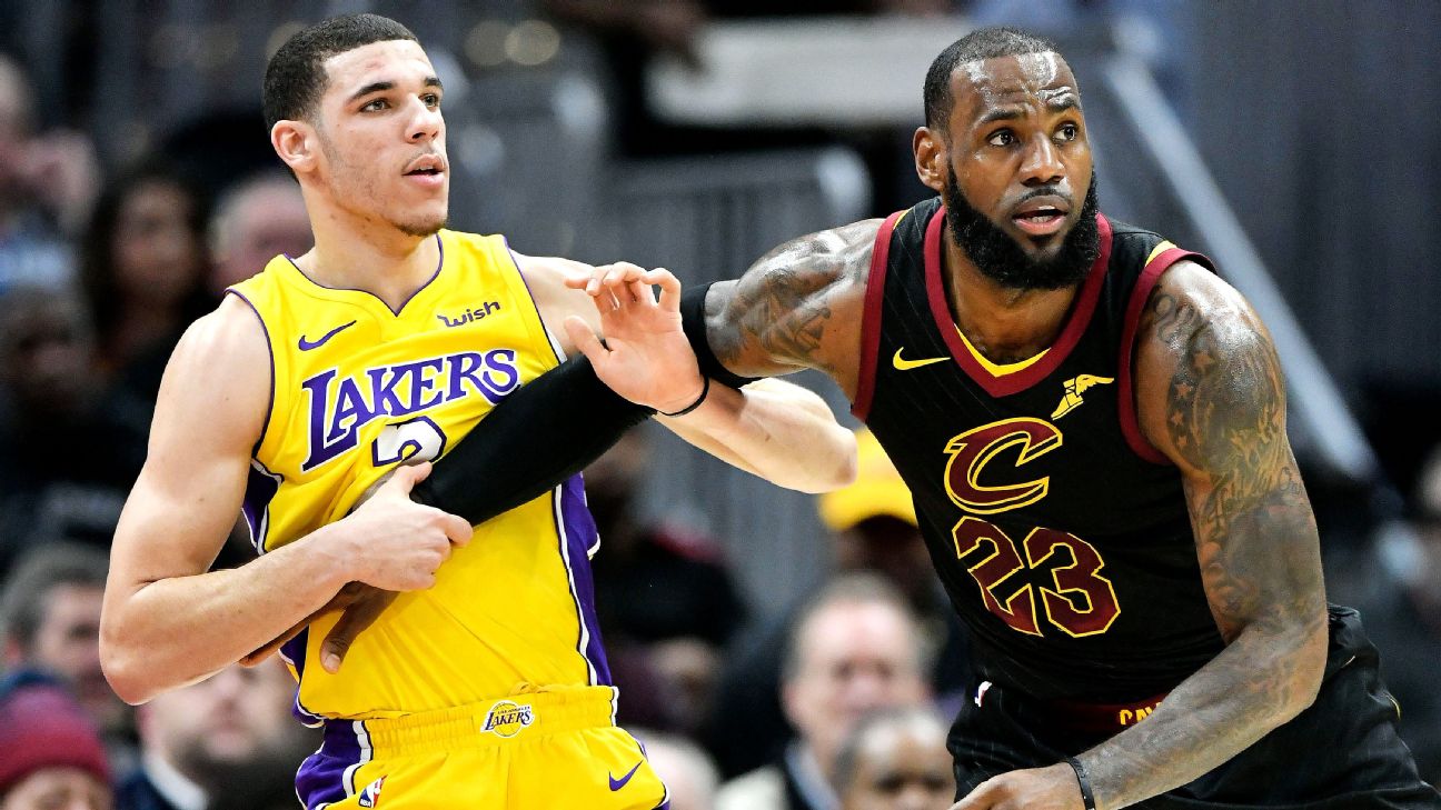 who was kawhi leonard traded for on draft night