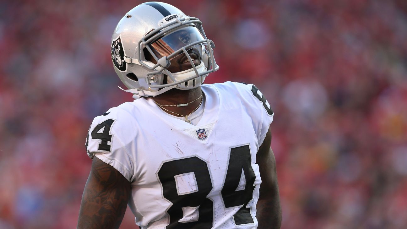 Raiders, NaVorro Bowman agree to 1-year deal