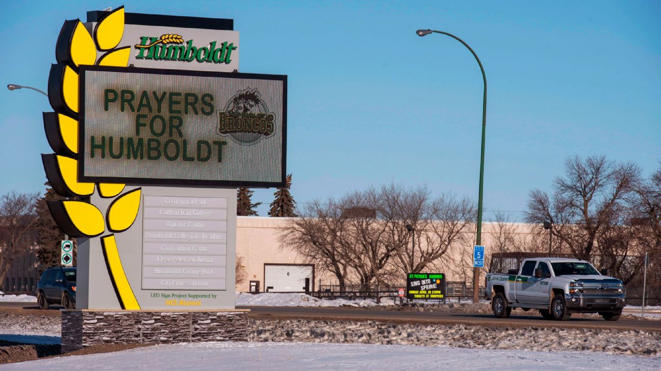 Humboldt Broncos play emotional first game since bus crash