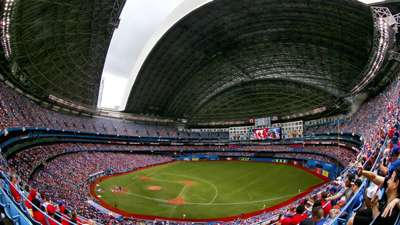 Rogers Centre roof closed for ALCS Game 3