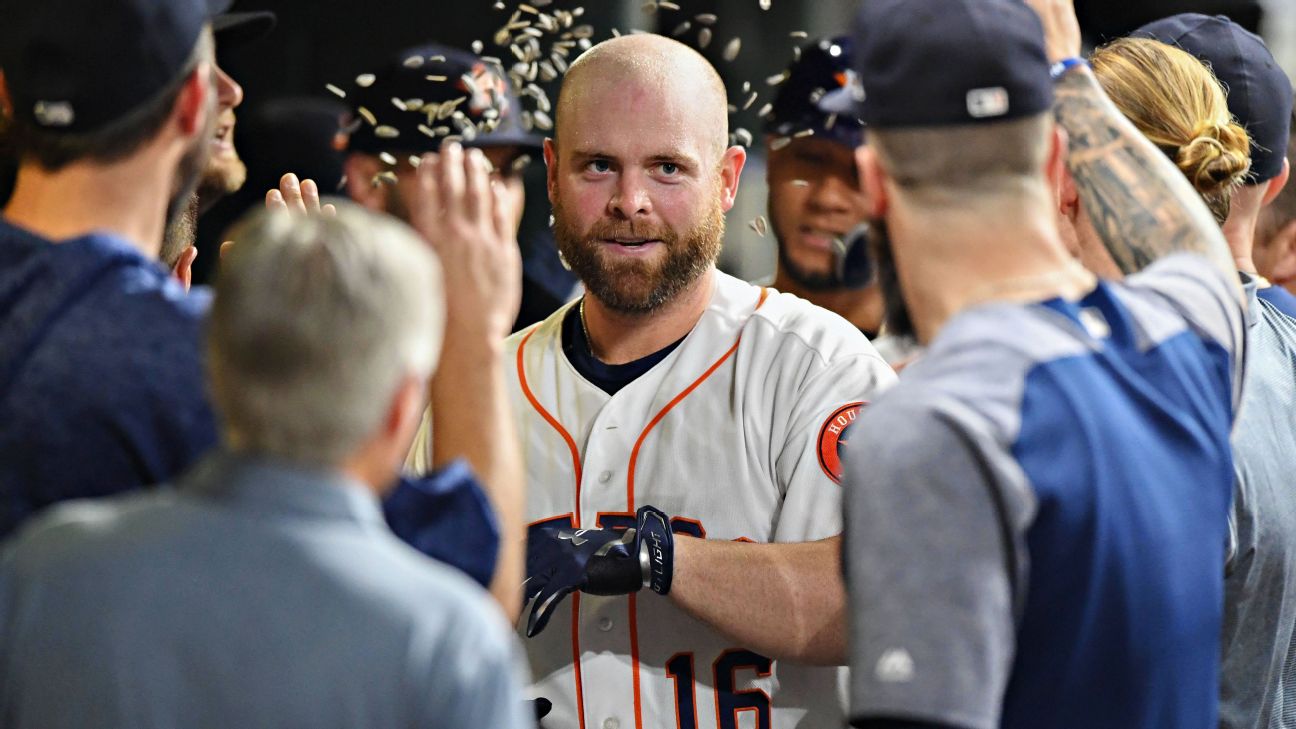 Astros acquire Brian McCann in exchange for two minor leaguers