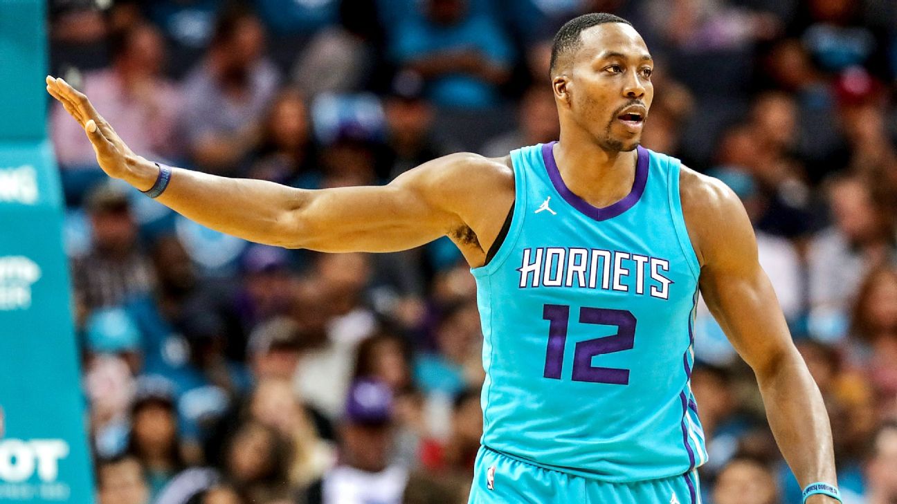 Dwight Howard Draws Boos, and Many Fouls - The New York Times
