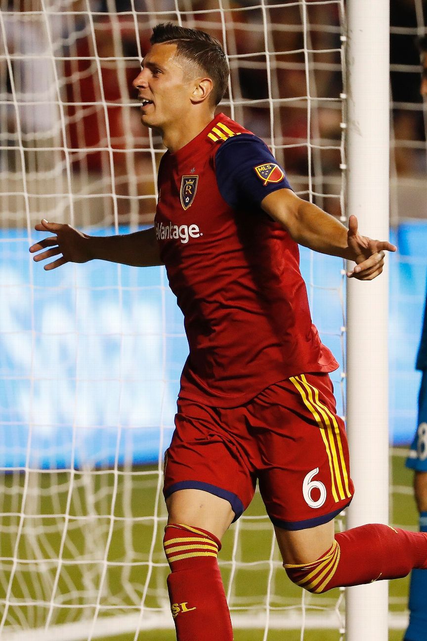 Chris Wondolowski scores two goals as Earthquakes blank Real Salt