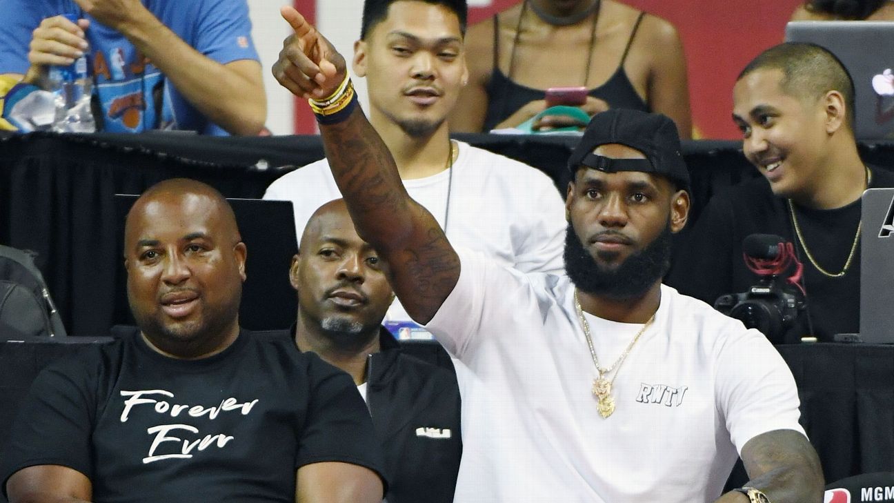 Lebron James Sits Courtside For Lakers Pistons At Summer League Abc7 Los Angeles