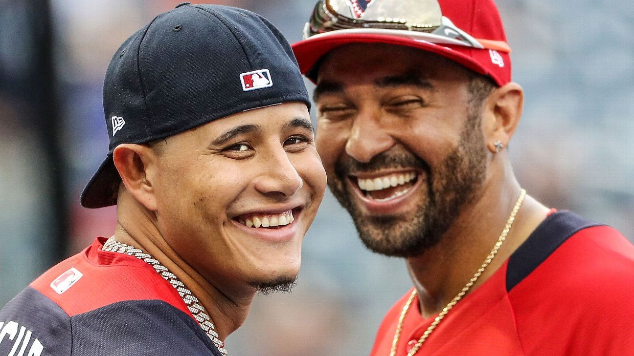 As trade rumors whirl, Machado snaps selfie with Dodgers' Kemp