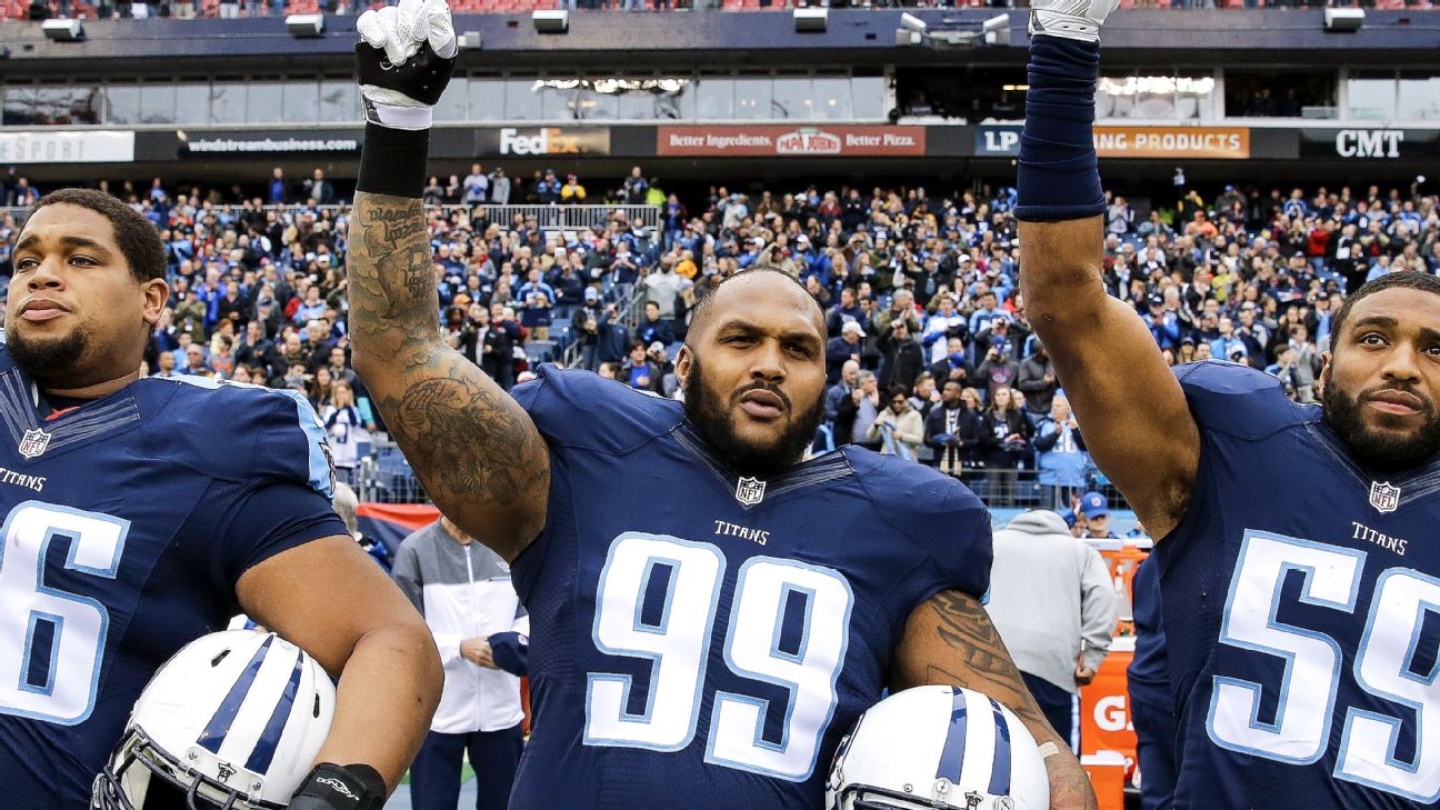 Tennessee Titans defensive end Jurrell Casey (99) looks back