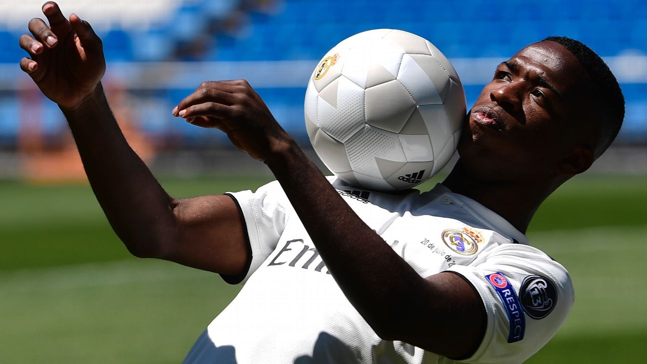 Vinícius Jr. considers Cristiano Ronaldo a footballing idol