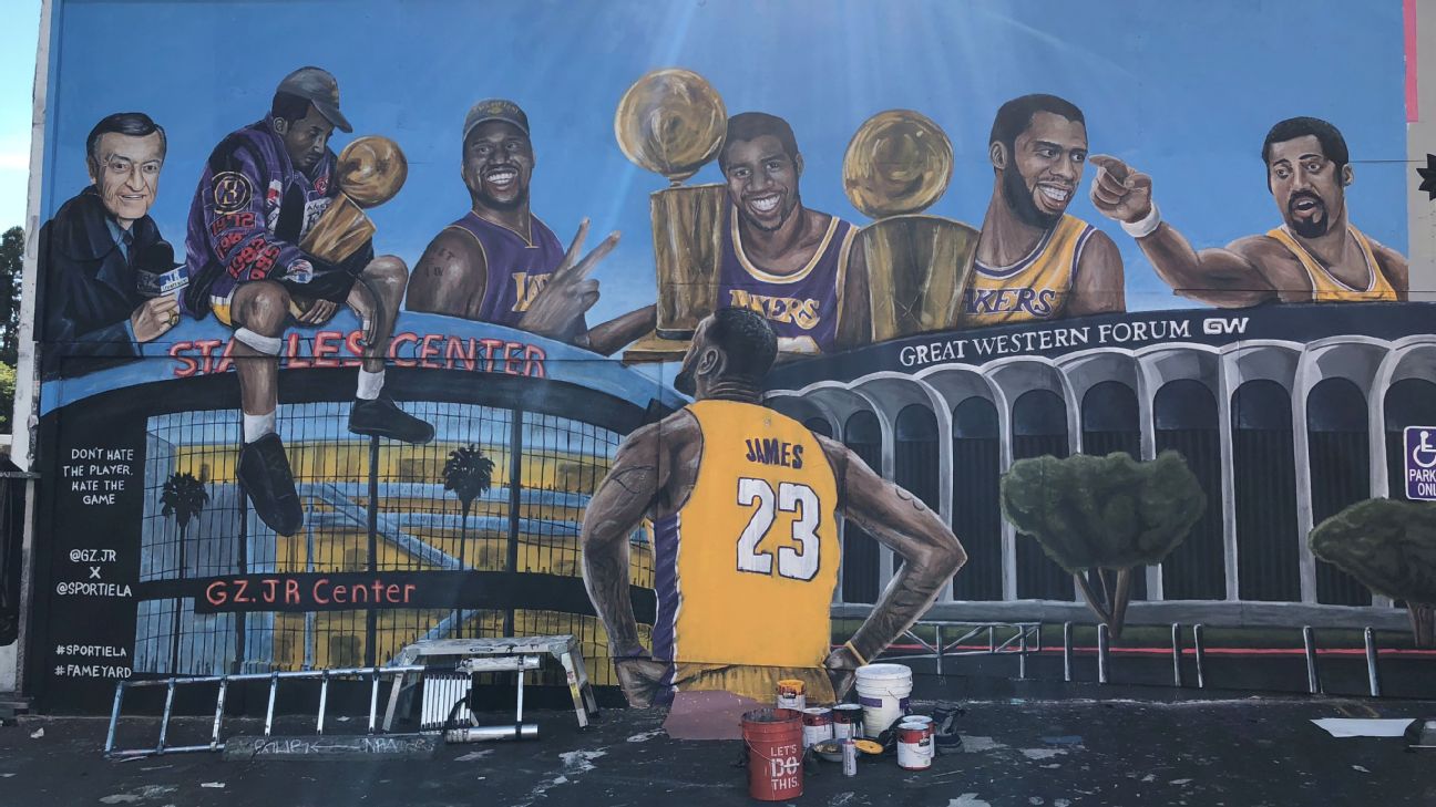 Lakers fans help out after second LeBron James mural vandalized ABC7