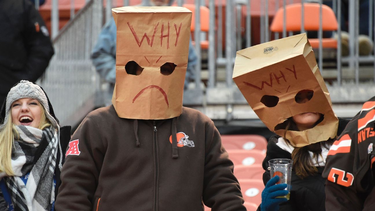 Cleveland Browns finally win, and fans get free Bud Light - CNET