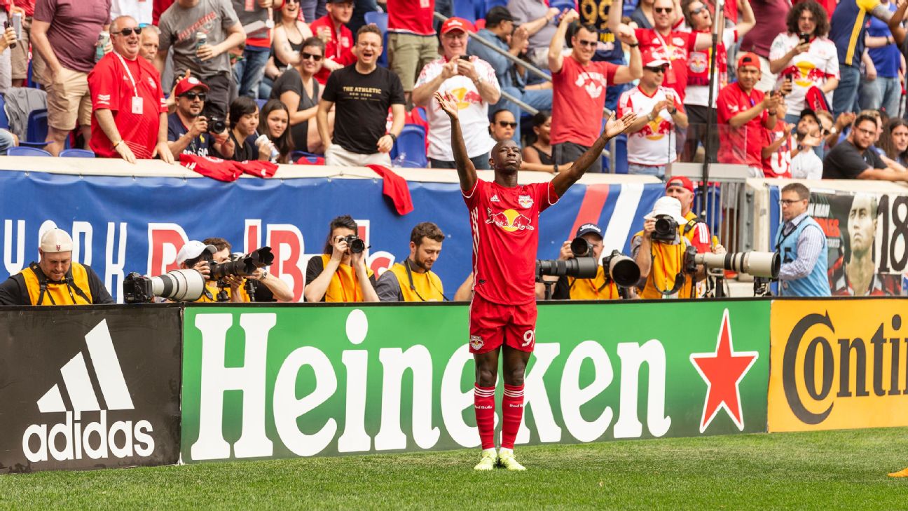 MLS JERSEYS: Vela is No. 1; Red Bulls, NYCFC shut out among top 25 players  - Front Row Soccer