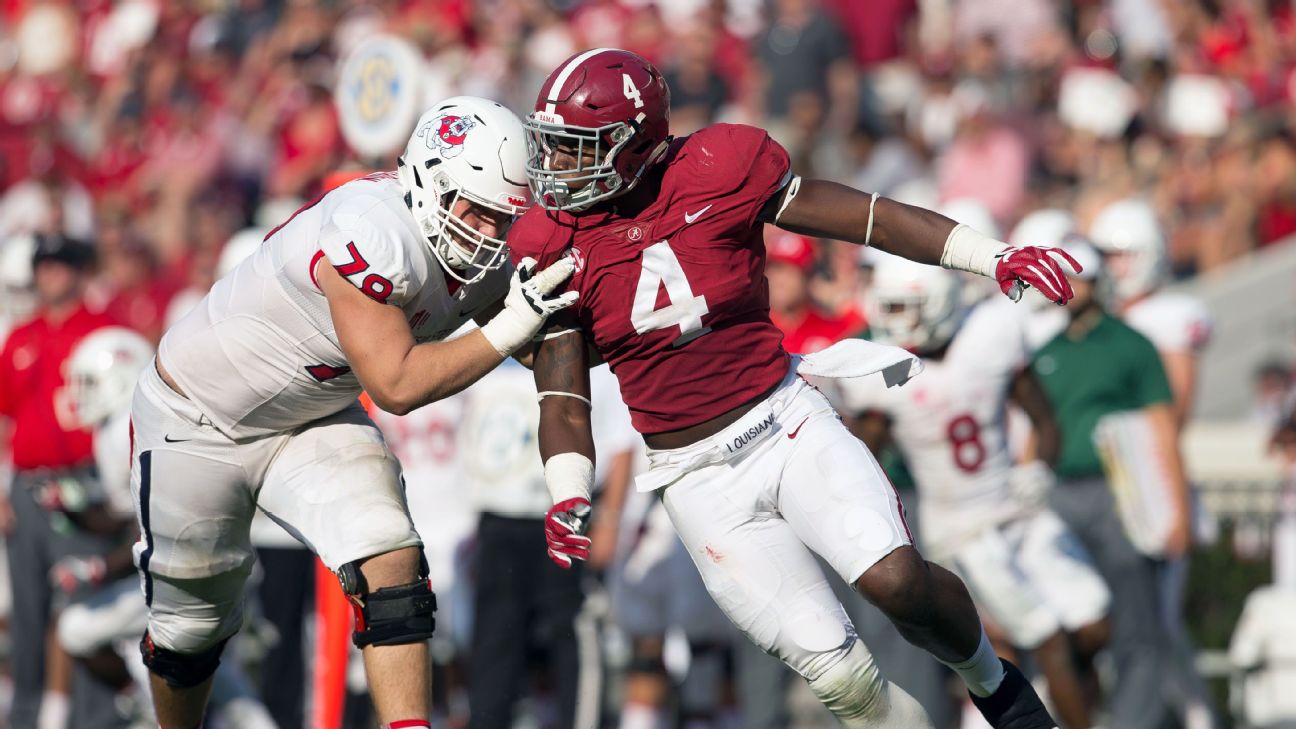 Alabama linebacker Christopher Allen injured during big play effort