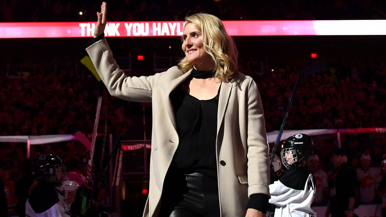 Hayley Wickenheiser, Sergei Zubov among six inducted into Hockey Hall of  Fame - ESPN