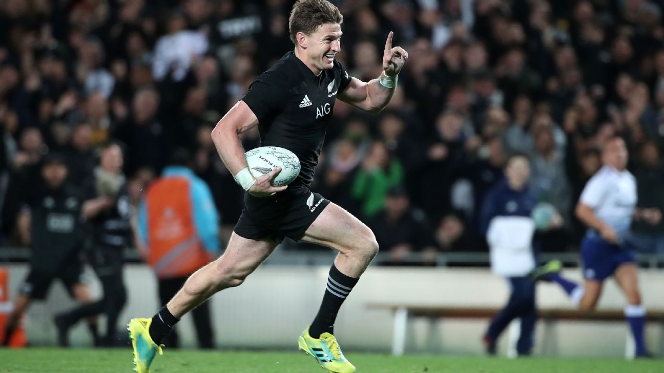 Beauden Barrett Moves North Extends New Zealand Contract