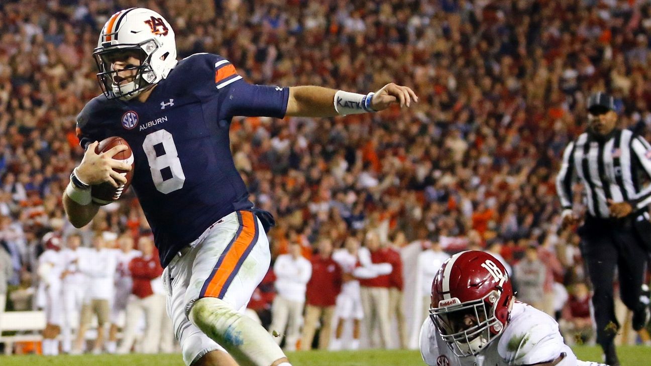 Halftime Report: Jarrett Stidham displaying his dual-threat abilities