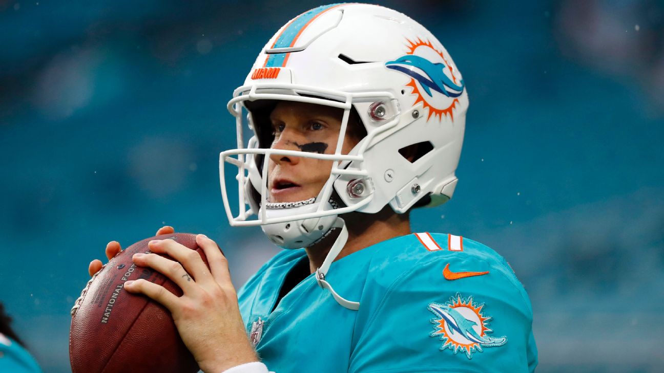 Dolphins QB Tannehill practicing without a knee brace, confident