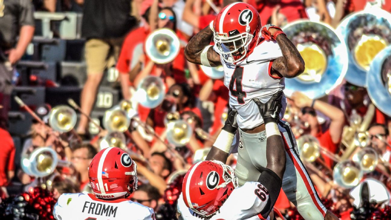 Clemson QB Trevor Lawrence Tosses 64-Yard TD To Tee Higgins vs. Texas A&M 