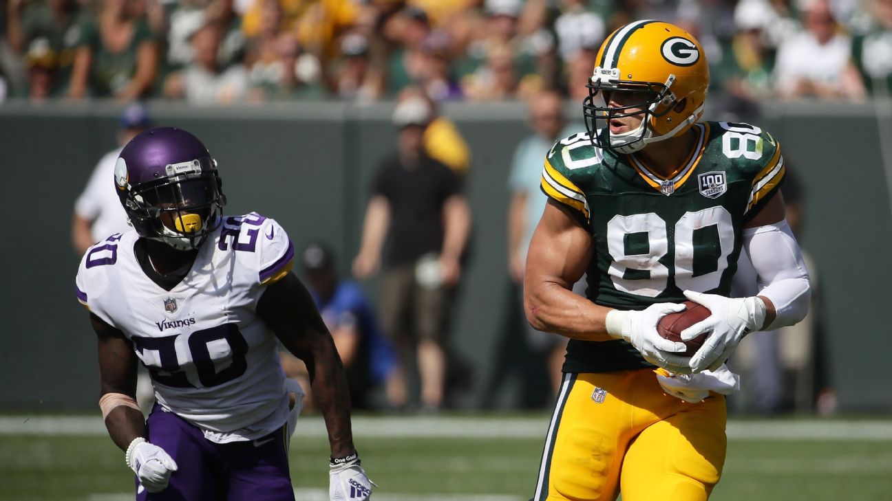 Packers cut TE Jimmy Graham after two seasons