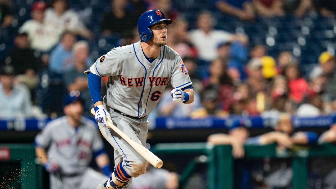 A first for Mets' Jeff McNeil, who plays centerfield in lackluster loss to  Atlanta - Newsday