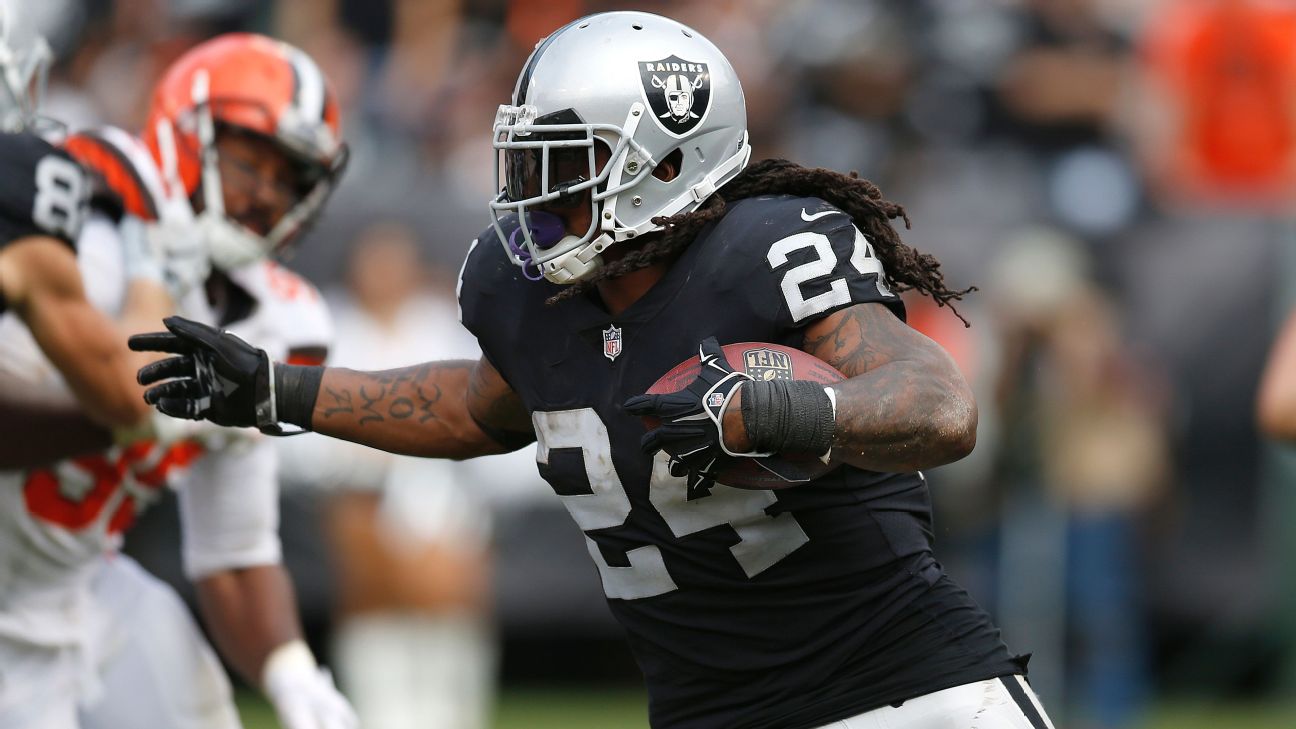 Raiders' Derek Carr: Marshawn Lynch's return 'a good thing for football'