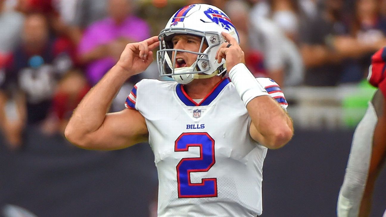 Nathan Peterman Shows Flashes in Buffalo Bills Preseason Opener - Last Word  on Pro Football