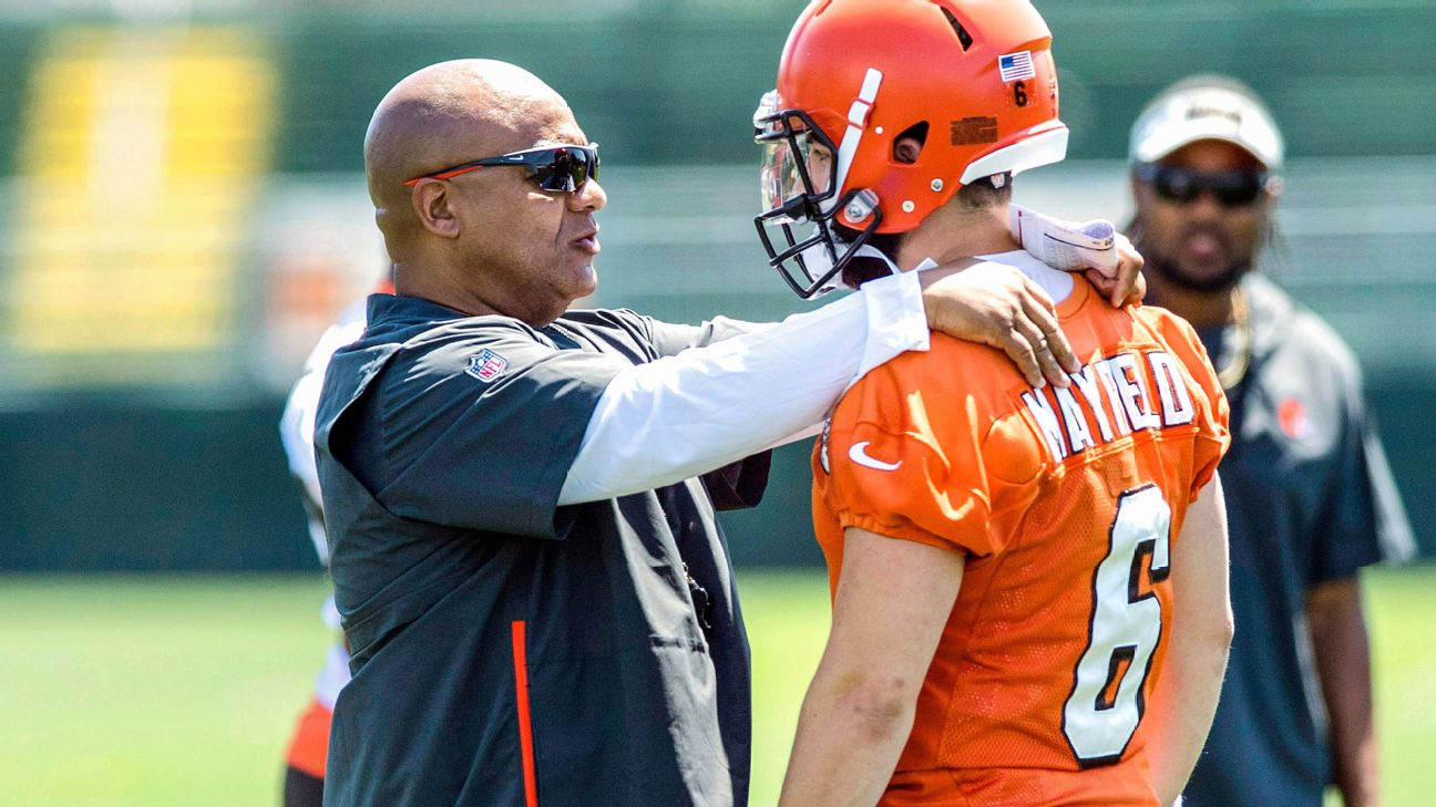 Browns name Hue Jackson as head coach