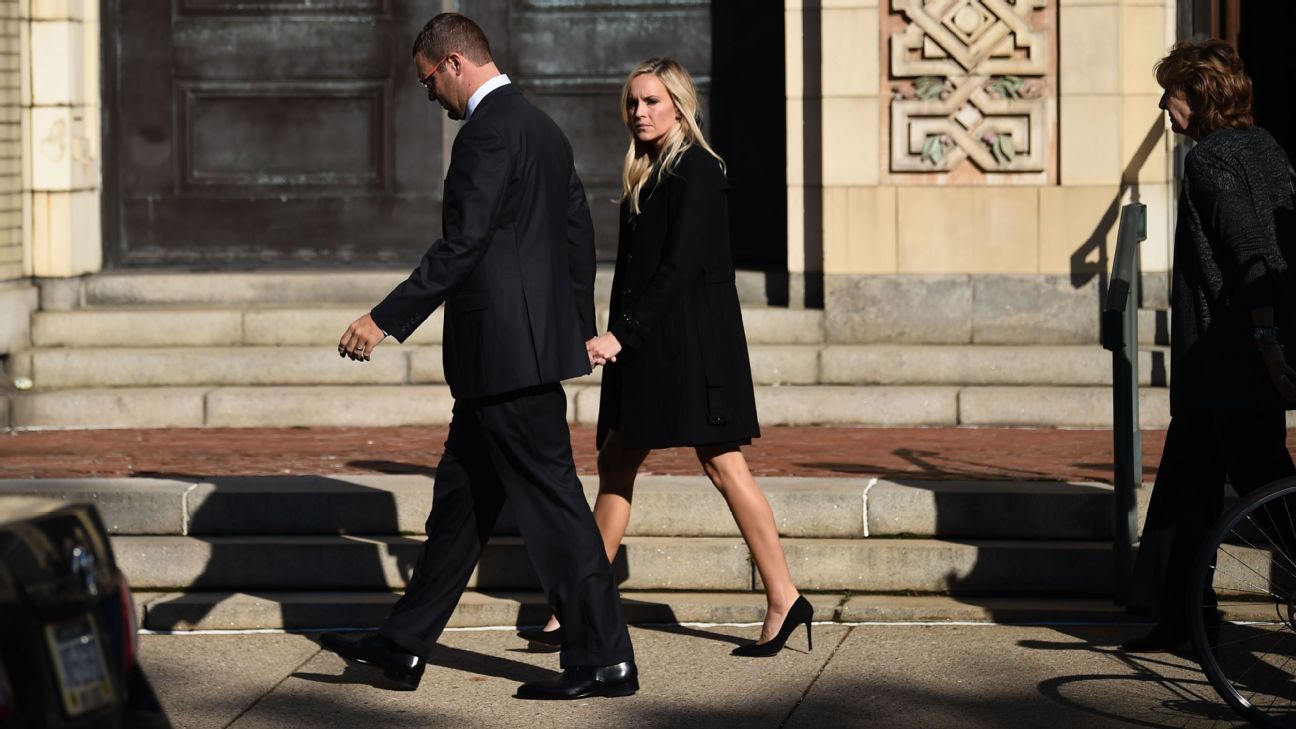 Pittsburgh Steelers attend funeral for brothers killed in Tree of