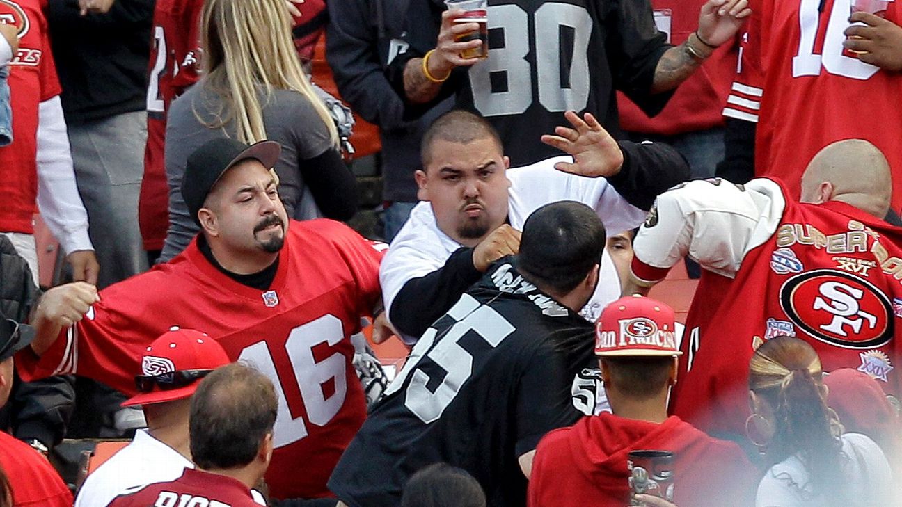 San Francisco 49ers - Old school jerseys for an old school rivalry