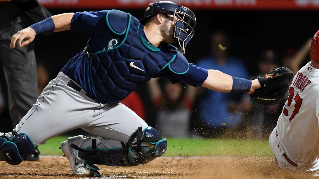 Rays bring back Mike Zunino on one-year deal with option for 2022