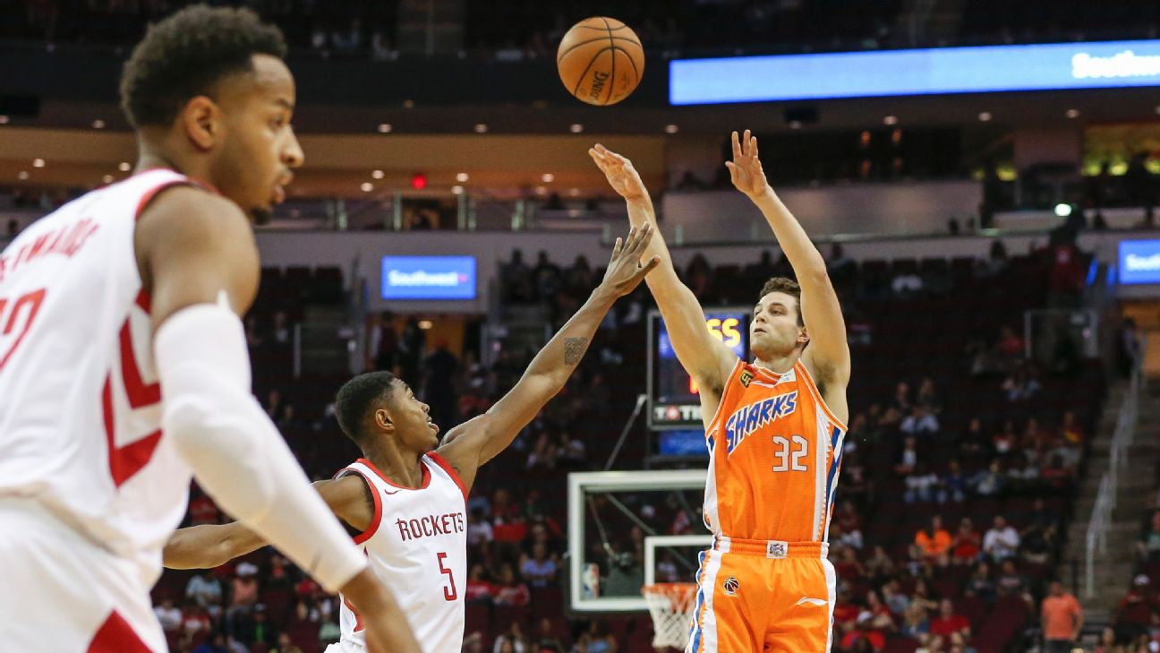 Jimmer Fredette Scores 75 Points In Chinese Basketball Association