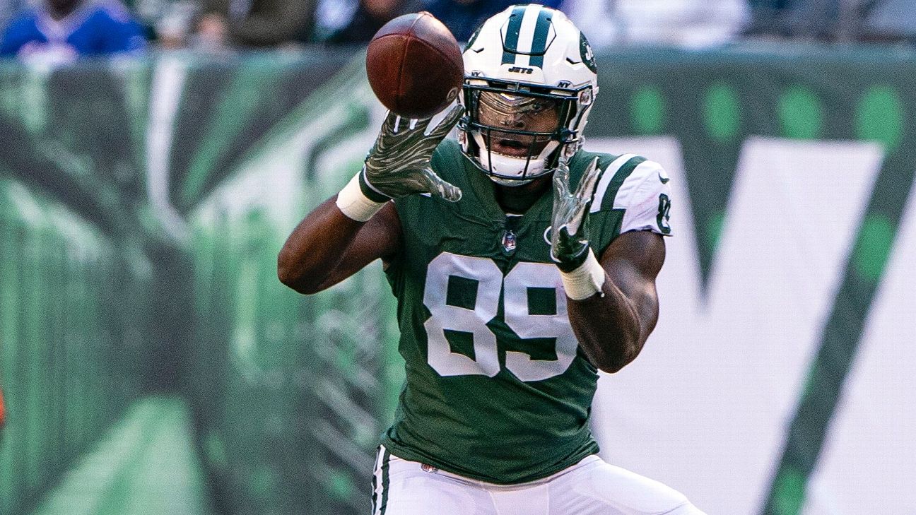 New York Jets: Who will start at tight end during Chris Herndon's absence?