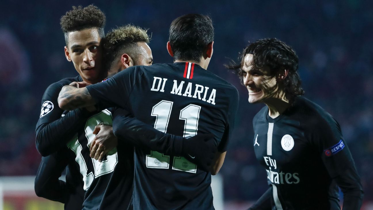 Maillot foot extérieur porté par le PSG saison 2018-2019 floqué Cavani