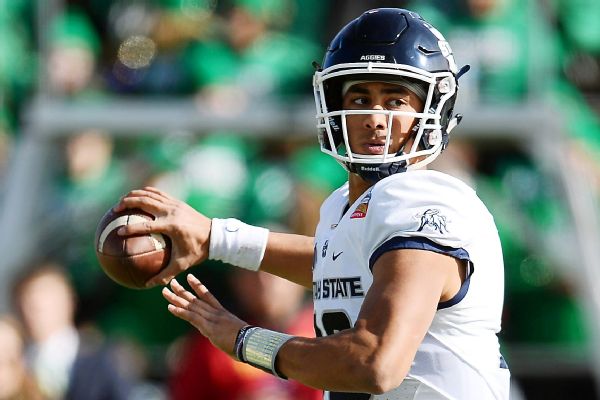 Green Bay Packers trade up to select QB Jordan Love with 26th pick