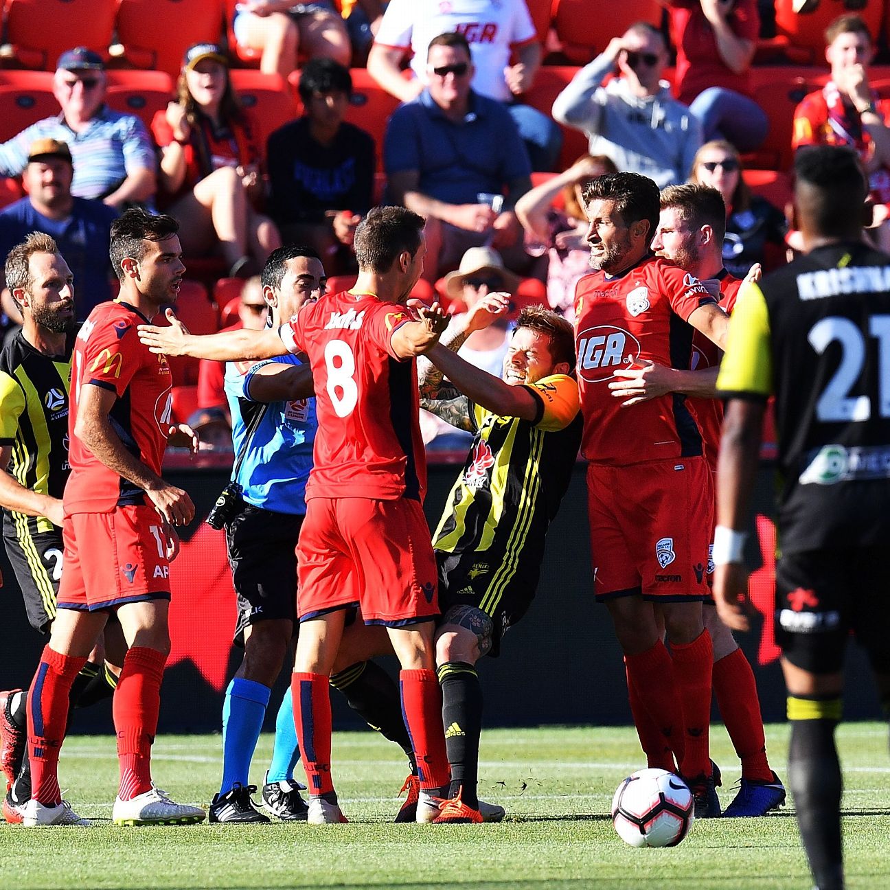 Five at 5: Adelaide United v Wellington Phoenix - Adelaide United