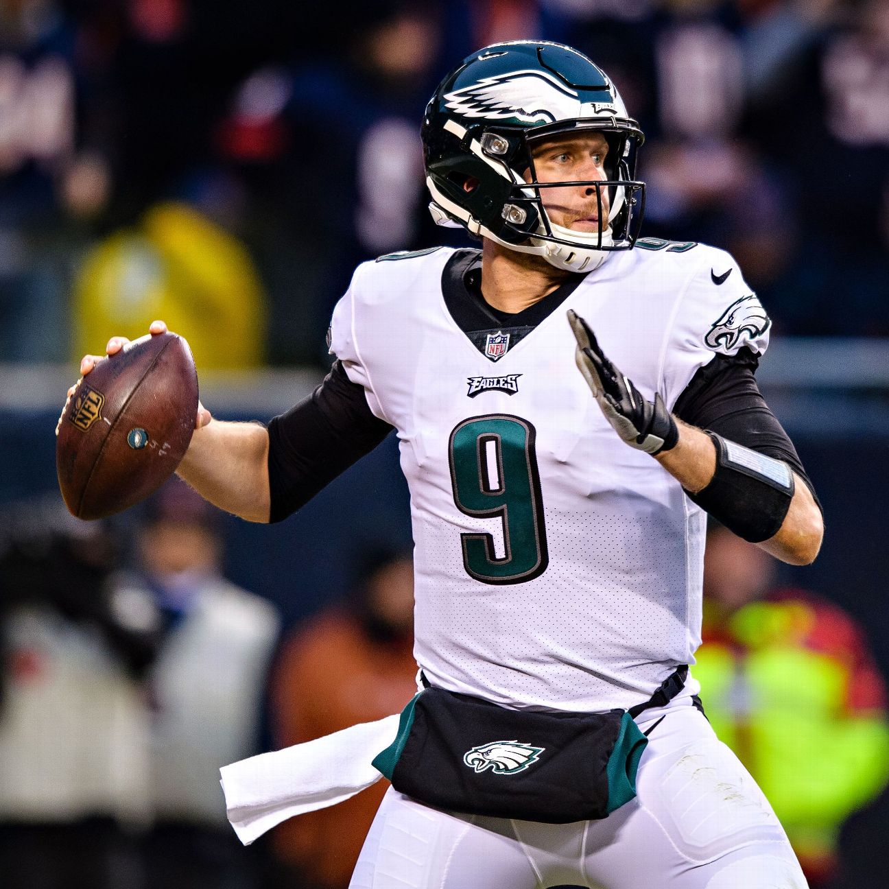 Nick Foles leads Eagles to 16-15 upset of Bears in NFL playoffs